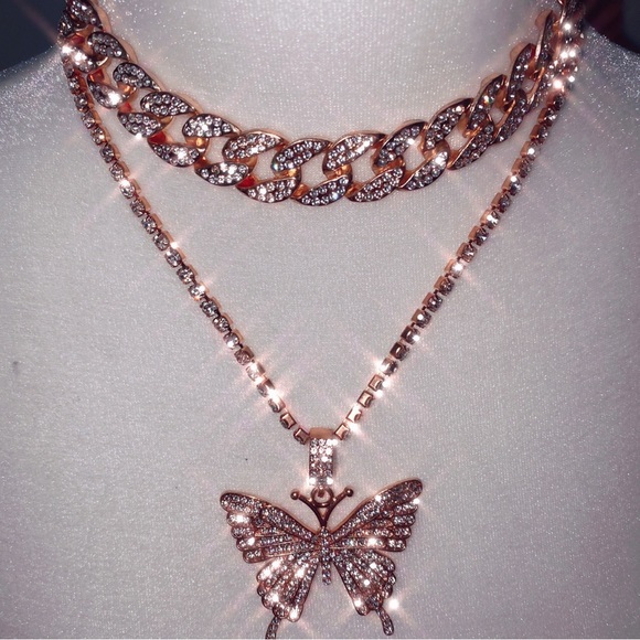 Butterfly Chain Necklace - Picture 2 of 3